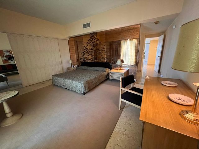 PRESIDENTIAL SUITE Room