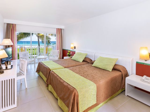 TRYP SEA VIEW Room
