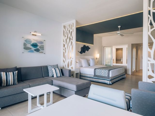 Camera CORAL JUNIOR SUITE