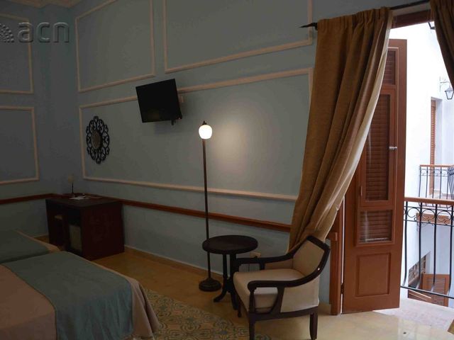 JUNIOR SUITE Room
