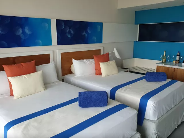 Chambre FIESTA VUE SUR LA PISCINE