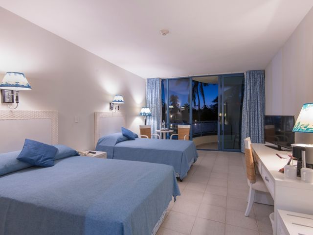 STANDARD SEA VIEW Room