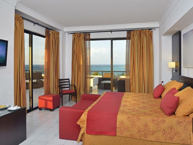 Номер THE LEVEL SUITE SEA VIEW