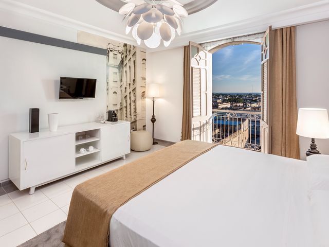 SUITE CITY VIEW Zimmer