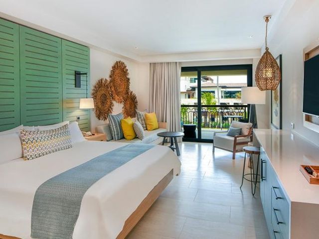 JUNIOR SUITE TROPICAL Zimmer (nur für Erwachsene)