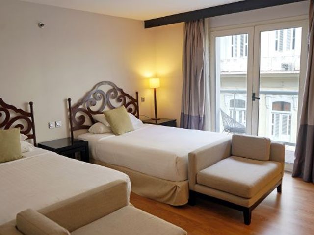 DOPPELZIMMER MIT BALKON Zimmer