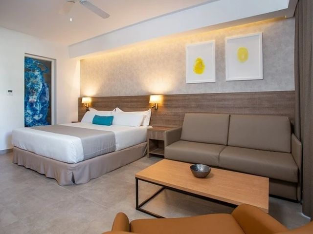 LUXURY SWIM OUT Zimmer
