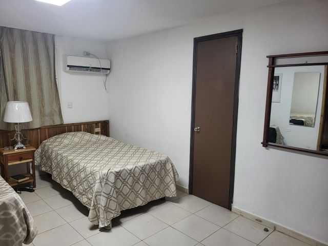 BEACH HOUSE (5 bedroom's with private bathrooms)