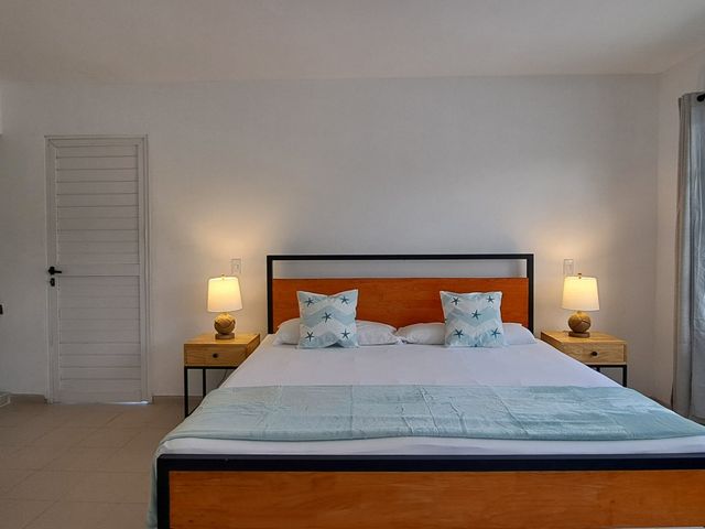 CASA IN SPIAGGIA (3 camere e bagni privati)