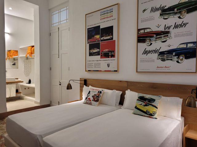 CHRYSLER SUPERIOR Room