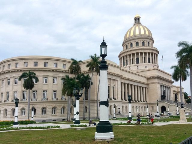 Havana Capitol, JEEP OCCIDENTE LIGHT Group Tour
