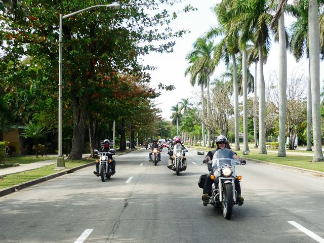 MOTORCYCLE TOUR FROM HAVANA TO PLAYAS DEL ESTE & VARADERO.