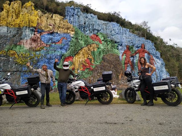 MOTORCYCLE TOUR ENDURO WESTERN CUBA IN 2 DAYS.