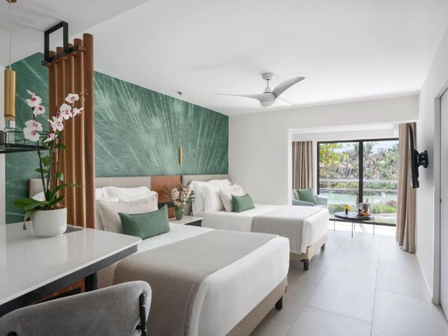 DREAMS FLORA RESORT & SPA Hotel
