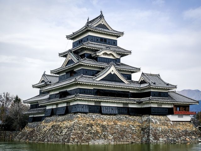 Matsumoto Castle panoramic view, city of Matsumoto, Nagano Prefecture, Japan. Photo courtesy: David https://theworldtravelguy.com/