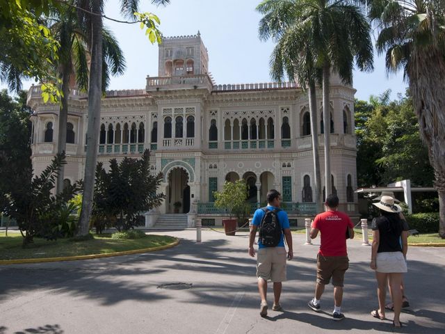 TRINIDAD - CIENFUEGOS - VARADERO / HAVANA.