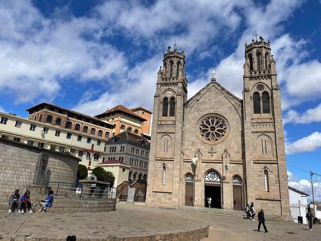 FIANARANTSOA - ANTANANARIVO.