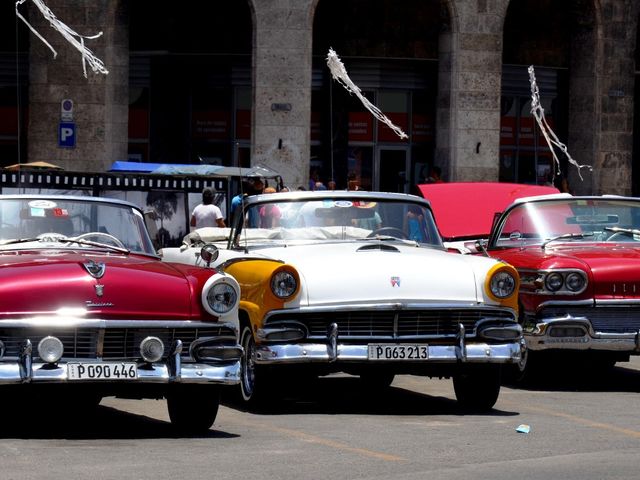 American classic cars in Havana old city