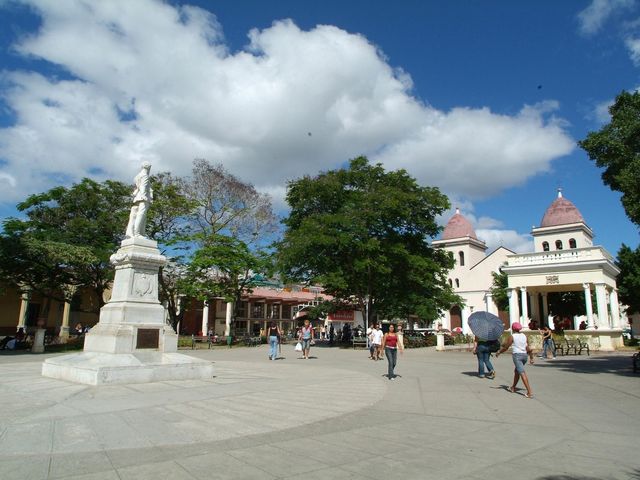 Calixto García central park panoramic view, Holguín city