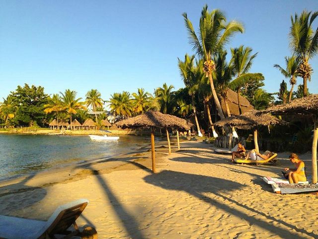 MAHAMBO.