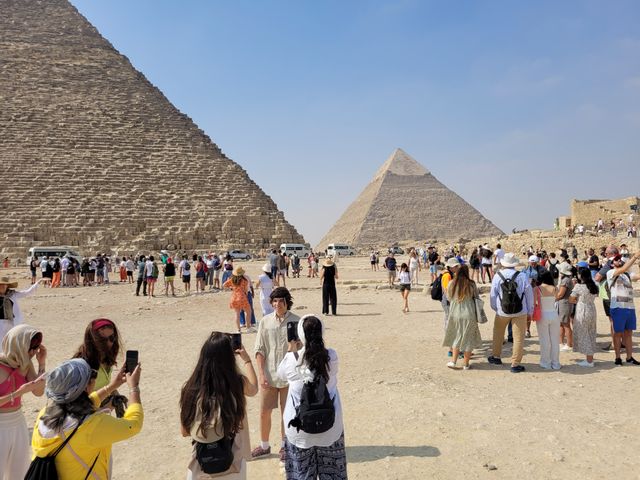 Pyramid Of Giza archeological site, Giza, Egypt. 