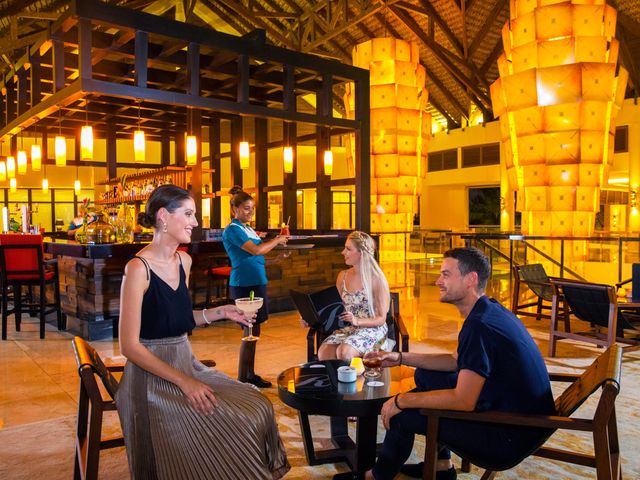 HIDEAWAY AT ROYALTON PUNTA CANA ADULTS ONLY (+18) Hotel