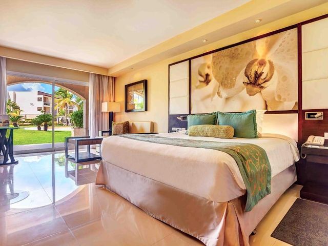 HIDEAWAY AT ROYALTON PUNTA CANA ADULTS ONLY (+18) Hotel
