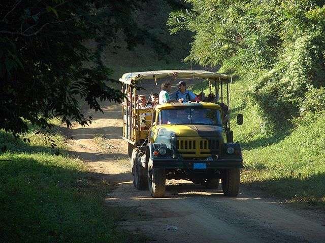 Tour on mountain military truck to Guanayara park, Topes de Collantes