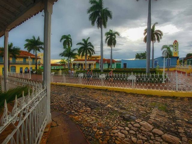 HAVANA - CIENFUEGOS - TRINIDAD - SANTA CLARA.