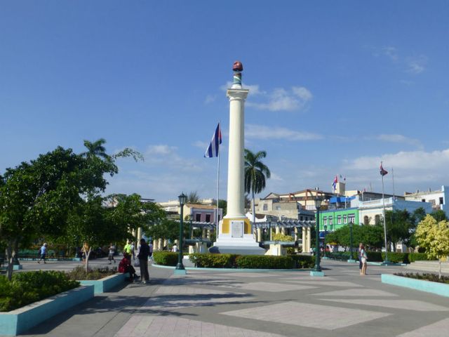 HOLGUÍN - SANTIAGO DE CUBA.