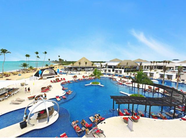 ROYALTON CHIC PUNTA CANA ADULTS ONLY (+18) Hotel