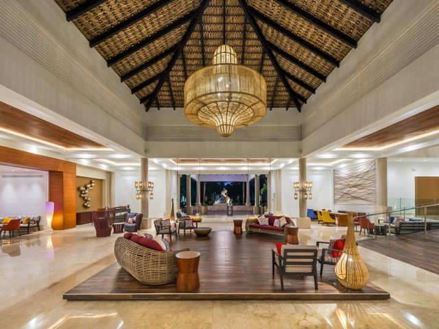 ROYALTON CHIC PUNTA CANA ADULTS ONLY (+18) Hotel