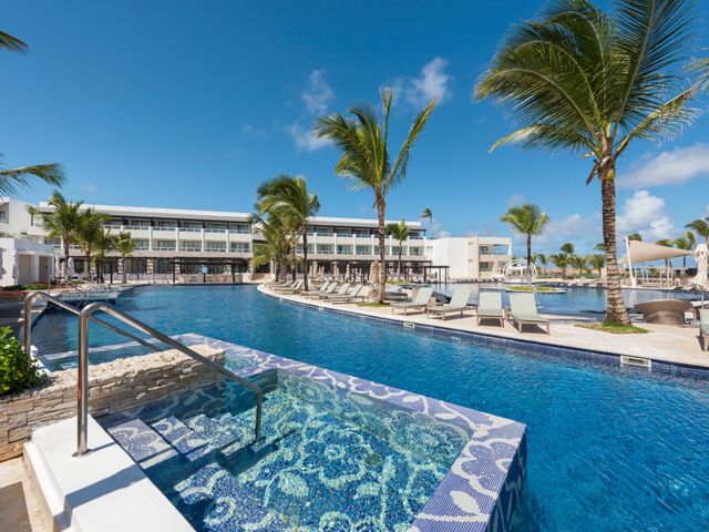 ROYALTON CHIC PUNTA CANA ADULTS ONLY (+18) Hotel