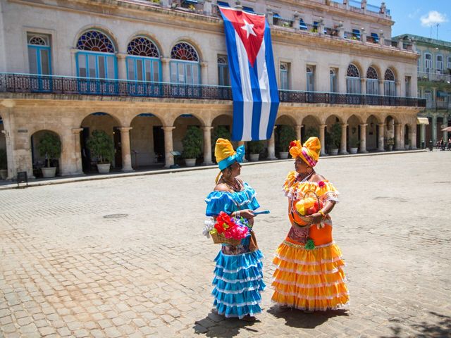 Tour Privado CUBA TRADITIONNEL EN VOITURE CLASSIQUE AMÉRICAINE.