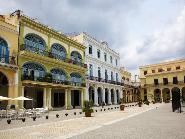 Plaza Vieja panoramic view, Old Havana, Havana, Cuba.