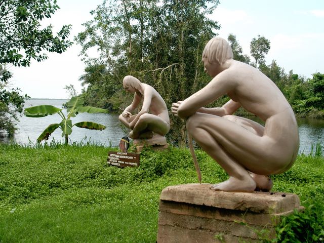 A replica of an Indian village, Guamá tourist park