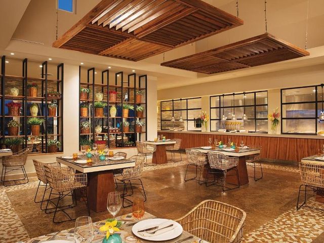 DREAMS ROYAL BEACH PUNTA CANA Hotel (All Inclusive Package 8 days / 7 nights + Flights + Meals and Beverages + Transfers + Taxes)