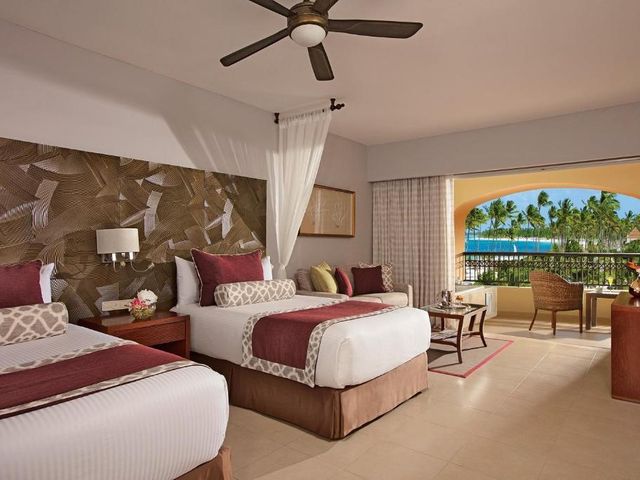 DREAMS ROYAL BEACH PUNTA CANA Hotel (All Inclusive Package 8 days / 7 nights + Flights + Meals and Beverages + Transfers + Taxes)