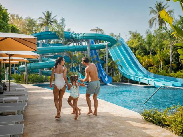 DREAMS ROYAL BEACH PUNTA CANA Hotel (All Inclusive Package 8 days / 7 nights + Flights + Meals and Beverages + Transfers + Taxes)