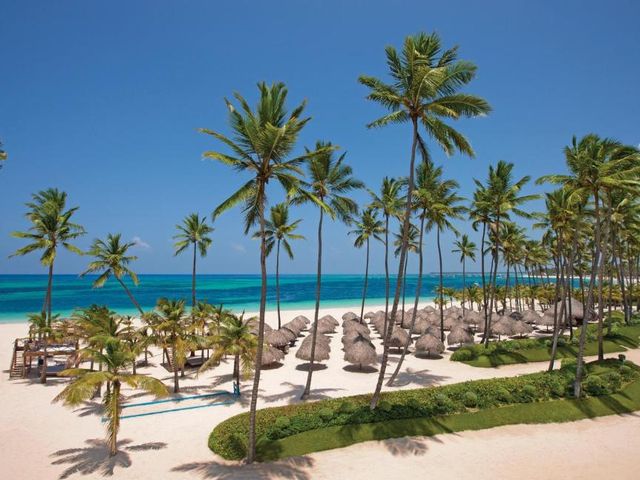 DREAMS ROYAL BEACH PUNTA CANA Hotel (All Inclusive Package 8 days / 7 nights + Flights + Meals and Beverages + Transfers + Taxes)