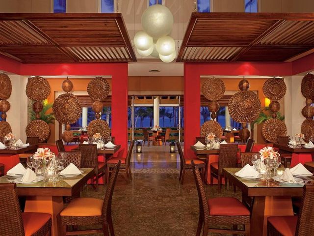 DREAMS ROYAL BEACH PUNTA CANA Hotel (All Inclusive Package 8 days / 7 nights + Flights + Meals and Beverages + Transfers + Taxes)