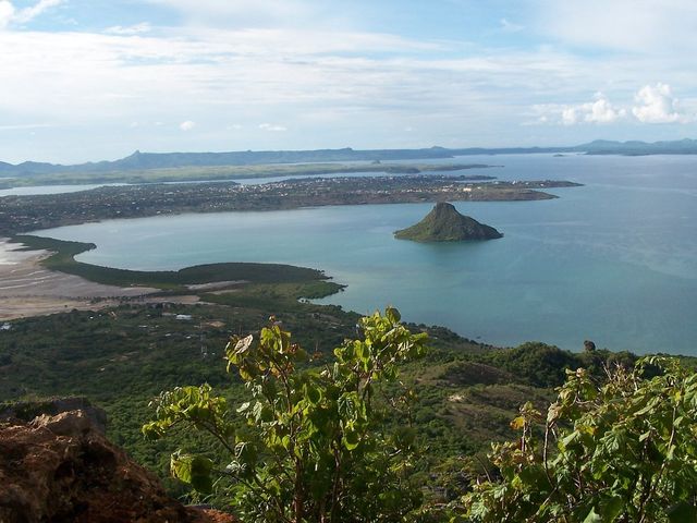 ANTANANARIVO - ANTSIRANANA (DIEGO SUAREZ).