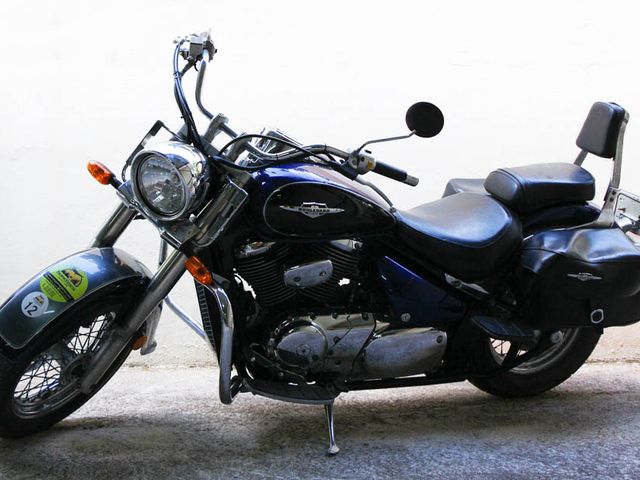 SUZUKI-BOULEVARD-VL800-BLUE-1. MOTORCYCLE TOUR FROM HAVANA TO VARADERO.