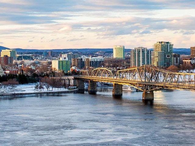 Ottawa city and San Lorenzo river panoramic view, OTTAWA, Ontario province, Canada.