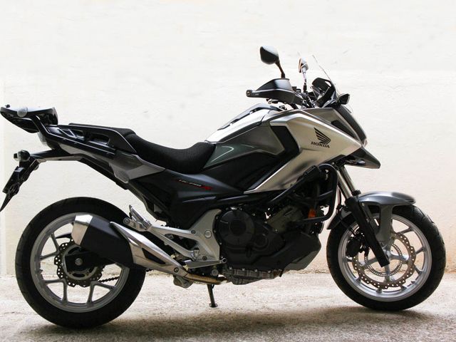 HONDA-NC750X-GREY-pho-2. MOTORCYCLE TOUR FROM HAVANA TO CIENFUEGOS.