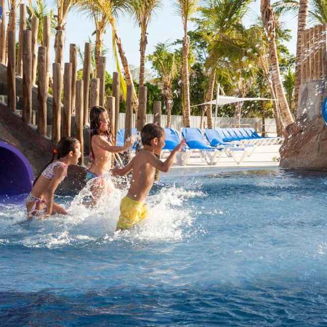 ROYALTON SPLASH PUNTA CANA Hotel