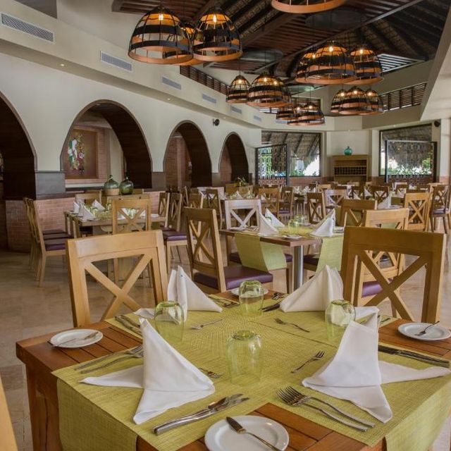 ROYALTON SPLASH PUNTA CANA Hotel