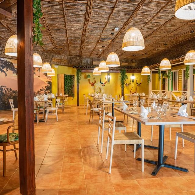 TROPICAL DELUXE PRINCESS Hotel.
