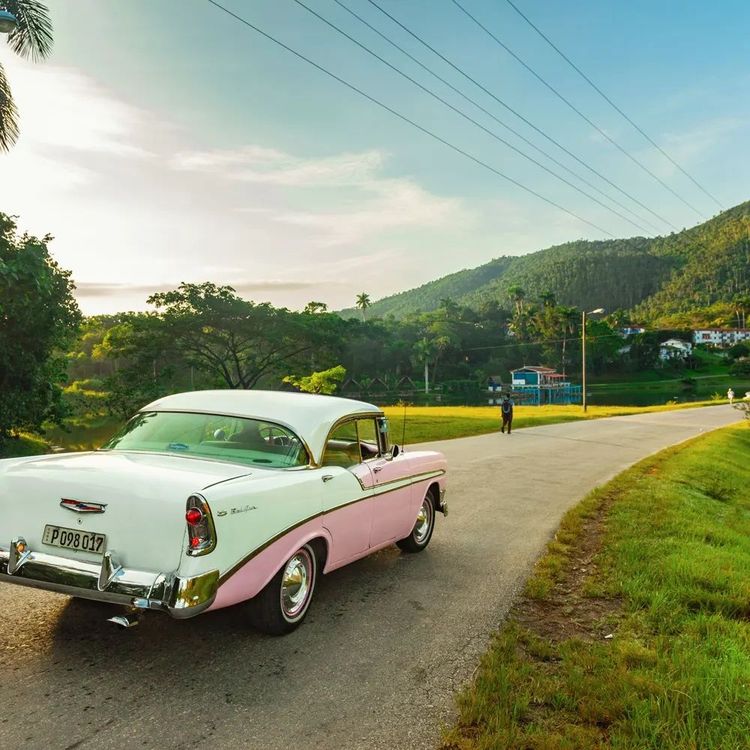 LAS TERRAZAS - VIÑALES IN AMERICAN CLASSIC CARS (HARD TOP)" Private Tour, Viñales, Pinar del Río, Cuba.