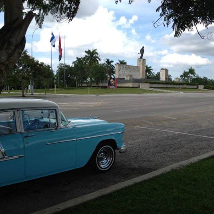 "Santa Clara" Private Tour in American Classic Cars